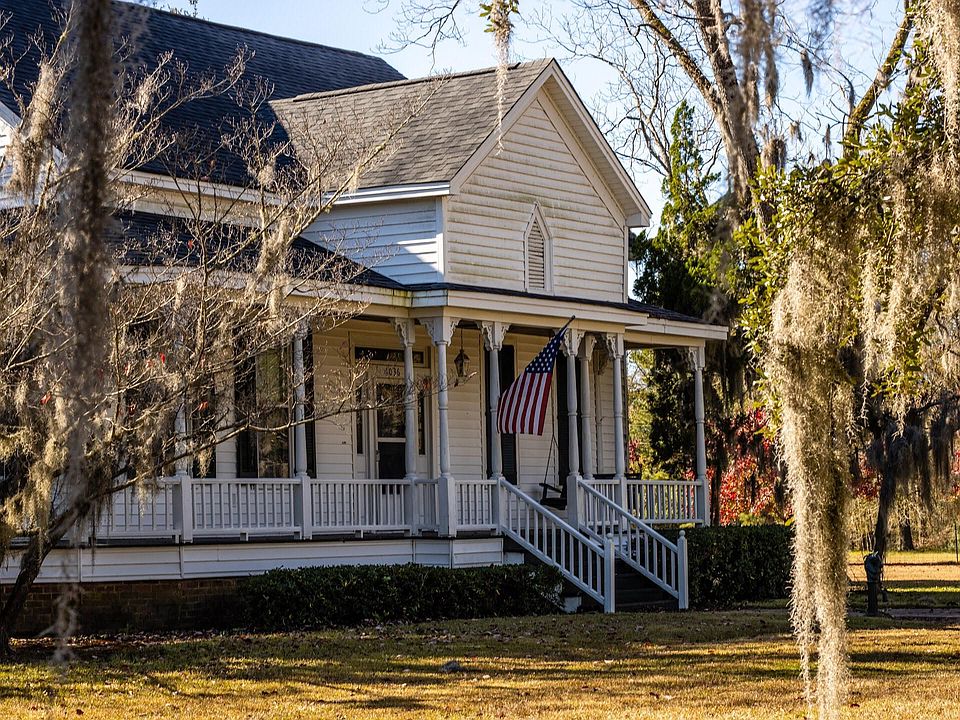 2nd image of 1036 McCutcheon Rd