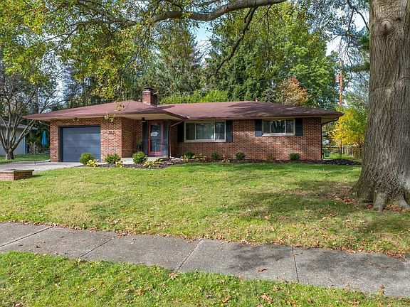 2nd image of 100 Orchard Hill Ct