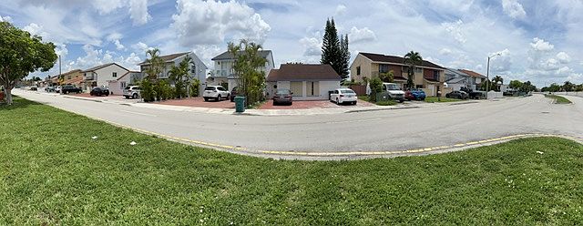 2nd image of 1055 SW 124th Ct