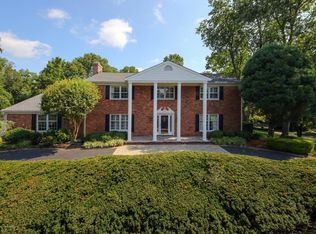 10 Deepdale Dr, Middletown, NJ 07748