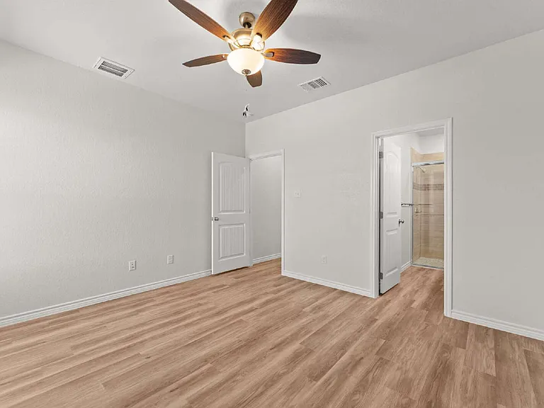 1114 Zora Dr #B — Photo 12