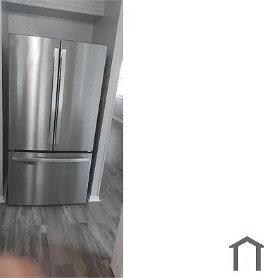 3 bed, 992 sqft, $1,800 — Photo 1