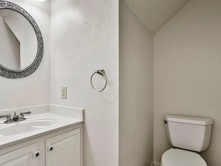 5504 Big Bend Dr — Photo 10