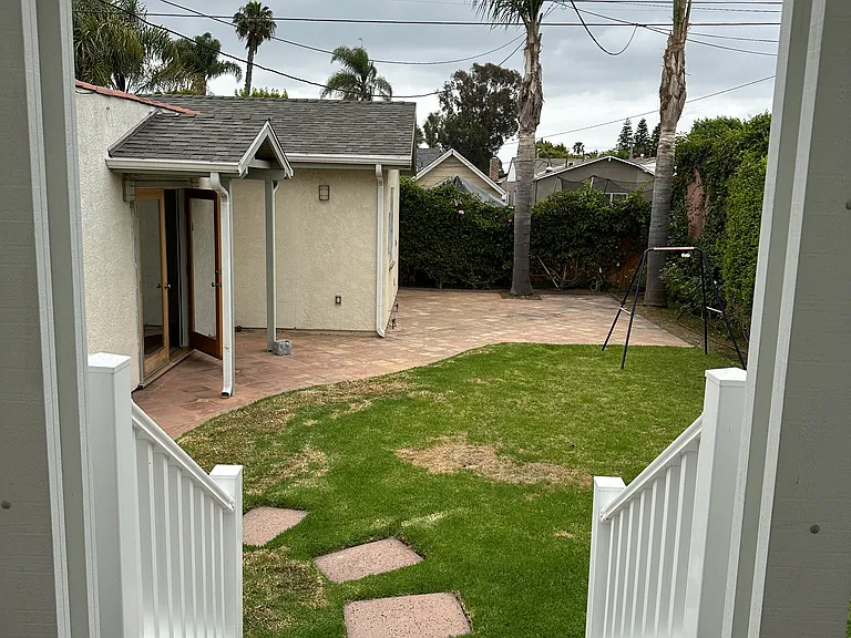 2610 S Bedford St — Photo 10
