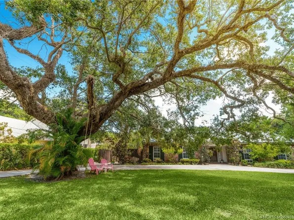 80 S River Rd, Sewalls Pt, FL 34996