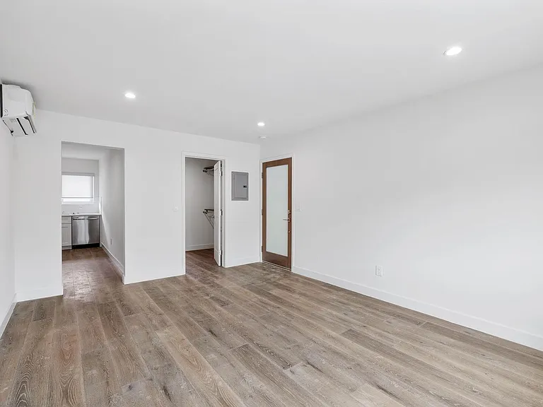 17302 Ermanita, LLC — Photo 7