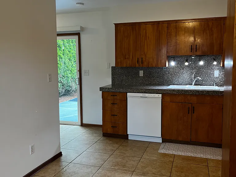 5616 SE 45th Ave — Photo 17