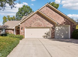 866 Wilderness Ln, Greenwood, IN 46142