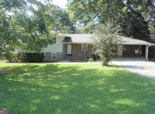140 Medford Dr, Fayetteville, GA 30215