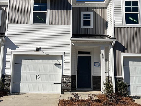 2nd image of 2022 Armada Rd