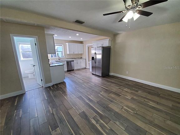 5th image of 1511 Douglas Ave