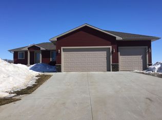 1348 27th St NE, Watertown, SD 57201