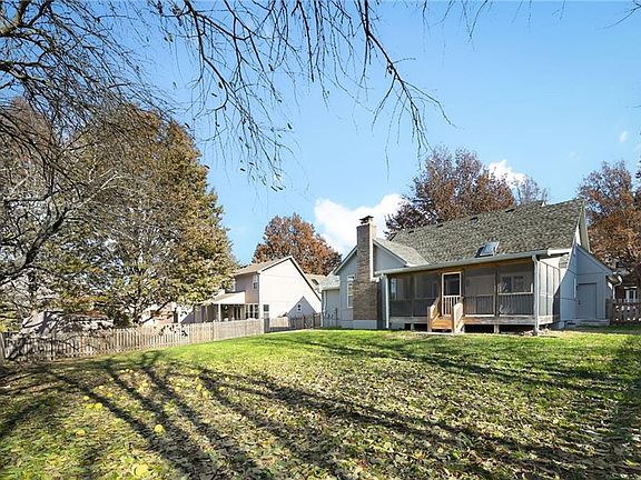 4th image of 1016 SE Bordner Dr