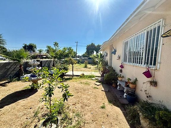 5th image of 2103 Floral Ave
