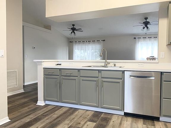 3rd image of 14947 Margaux Dr