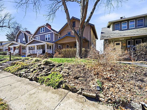 5th image of 2717 Hibbert Ave