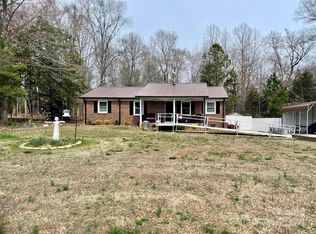 2746 Crowders Creek Rd, Gastonia, NC 28052