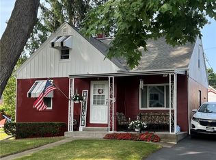 53 Sheraton Dr, Rochester, NY 14616