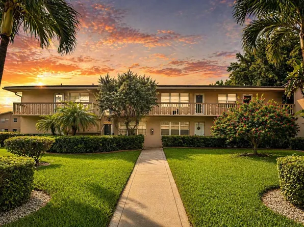 99 Canterbury D #D, West Palm Beach, FL 33417
