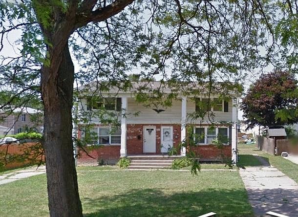 1st image of 204 Marine Dr