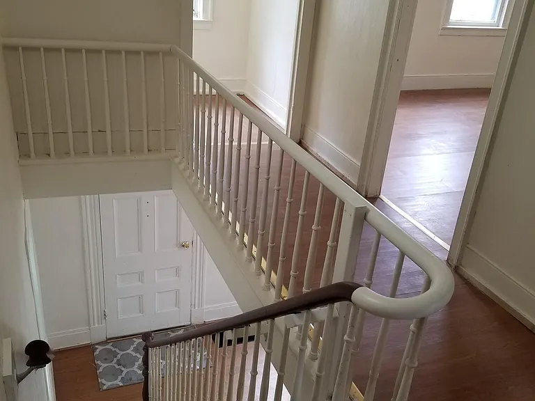 218 E Jackson St — Photo 27