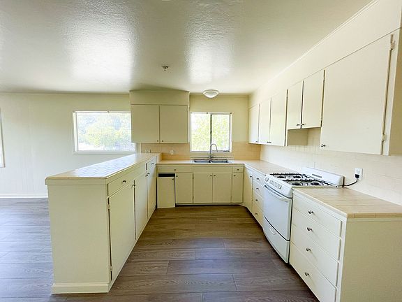 2nd image of 230 Montecito Ave #3