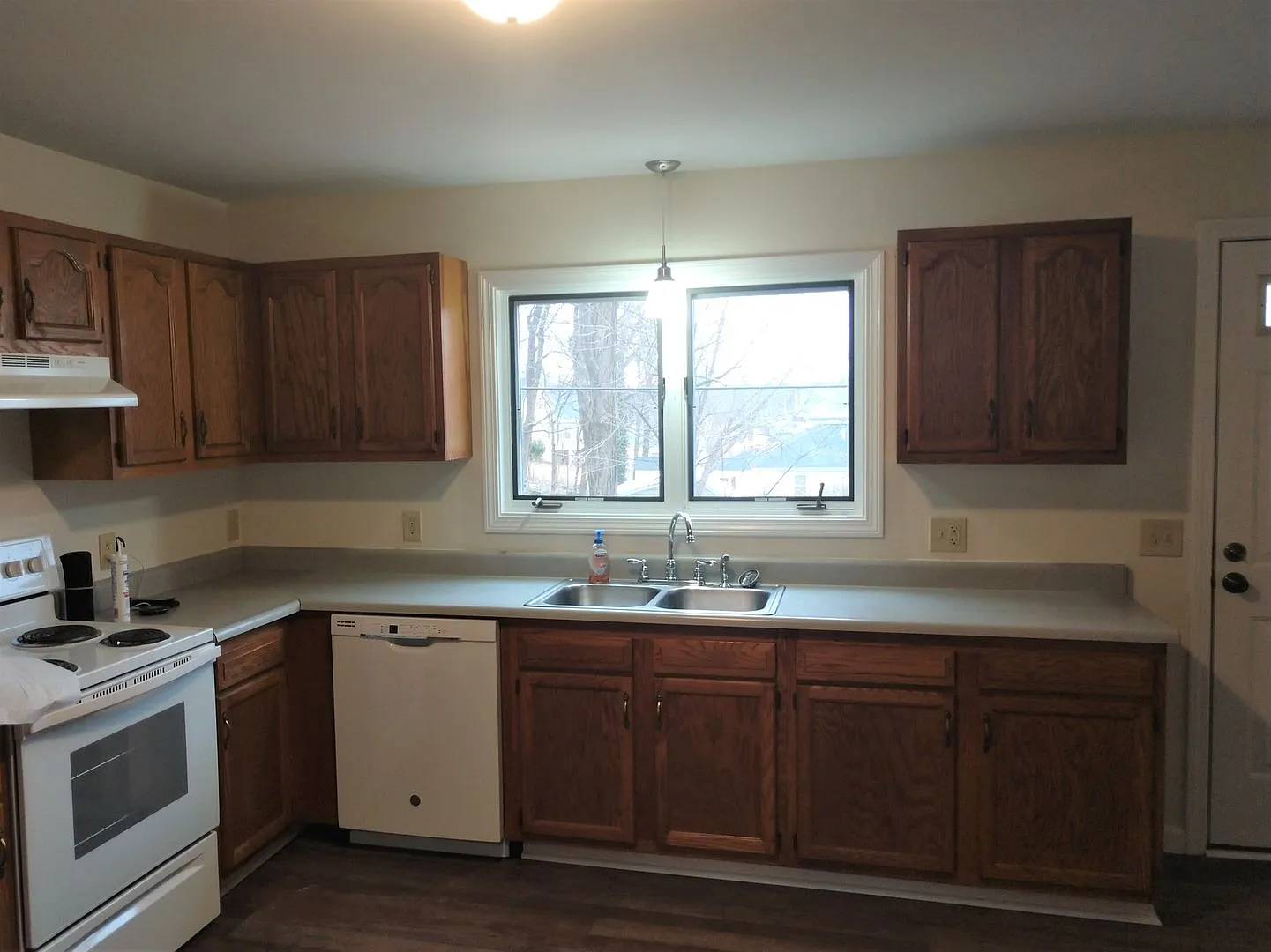 Hillside Terrace — Photo 4