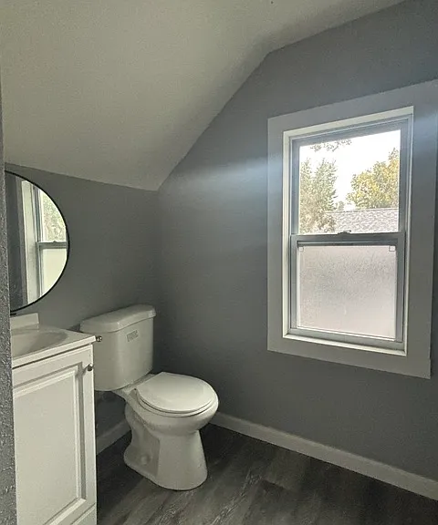 1306 Caroline Ave — Photo 10