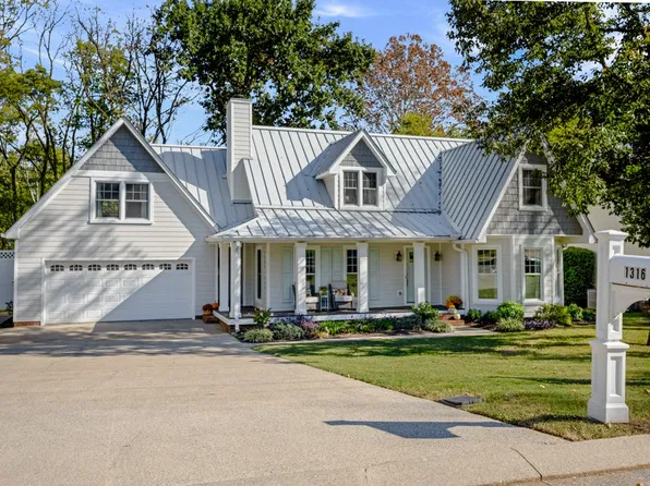 1316 Marymont Dr, Murfreesboro, TN 37129