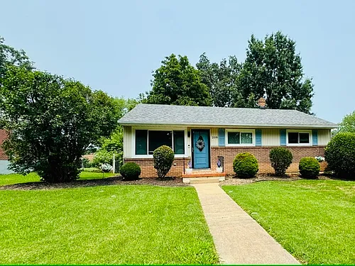 208 Surrey Rd Photo 1