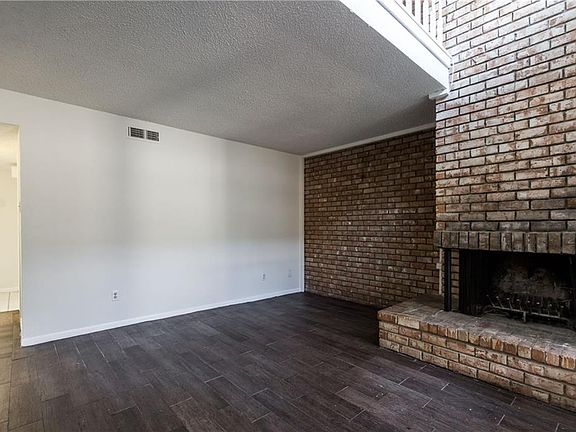 5th image of 2109 Warnford Pl