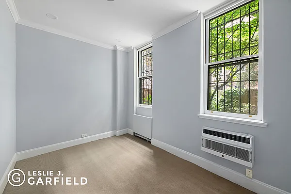 Rented by Leslie J. Garfield | media 15