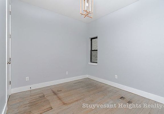 4th image of 484 Harman St #G