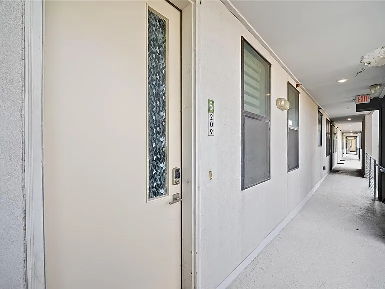 2401 Crawford St #B209 — Photo 11