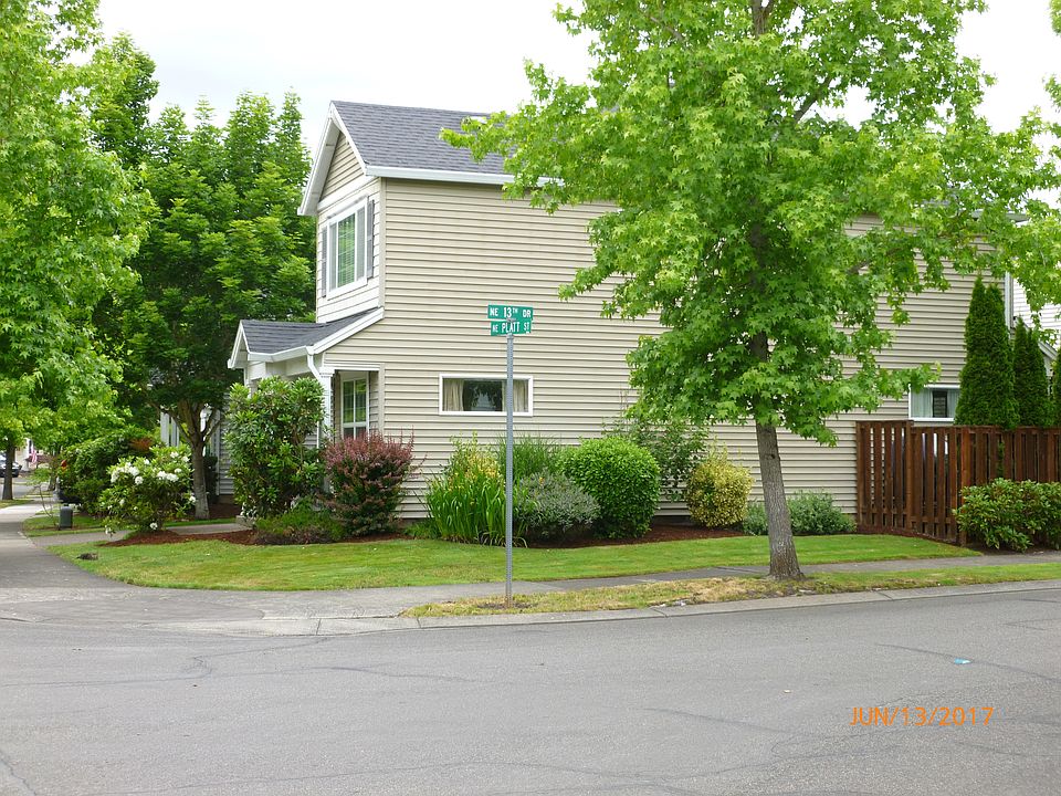 Corner house, very quiet.