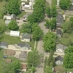 208 S Maple St photo 1