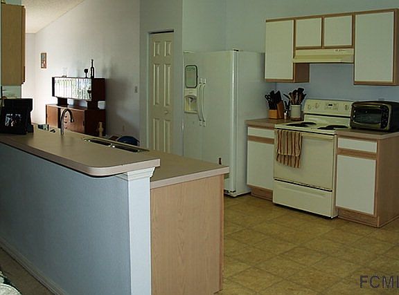 5th image of 13 Flemington Ln