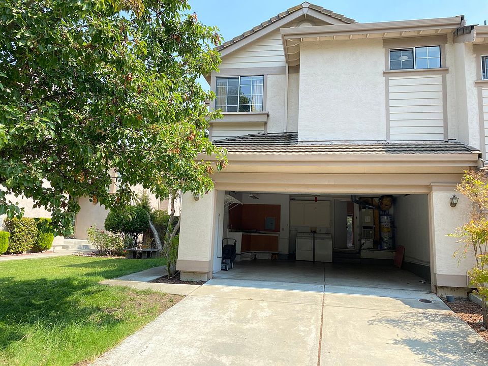 1st image of 44990 Lynx Dr