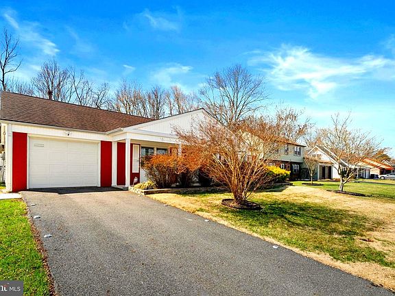 3rd image of 30 Gallaway Ln