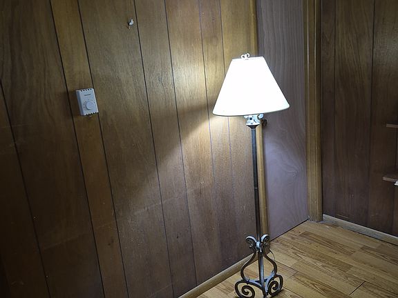 5th image of 24 N Willow Ln