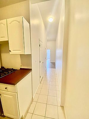 2nd image of 1714 2nd Ave #5C