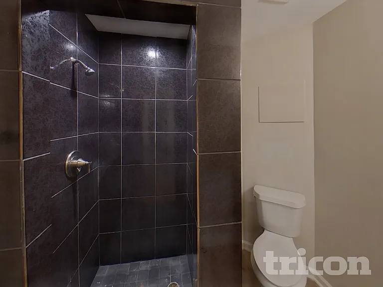 872 Woodside Dr — Photo 13