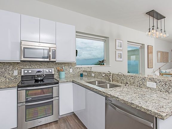5th image of 6101 Padre Blvd #101