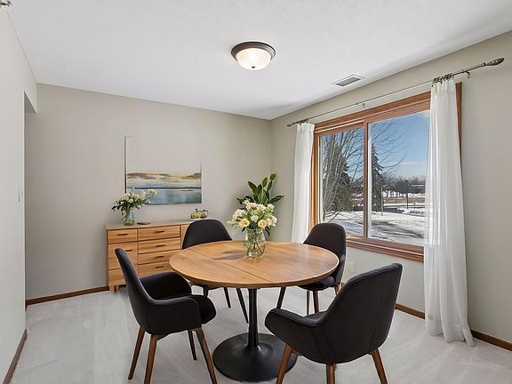 3rd image of 3801 W 98th St APT 107