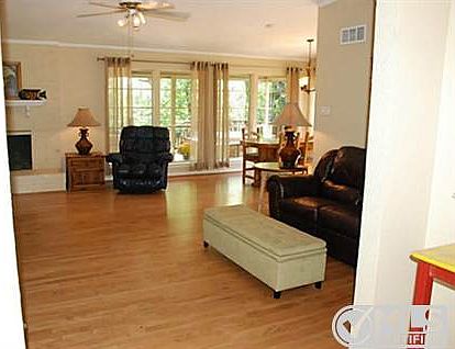 2nd image of 413 Valley Glen Dr