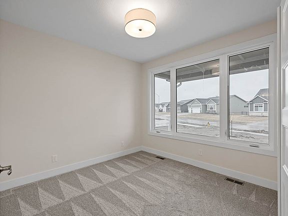 3rd image of 2807 NW Beechwood St