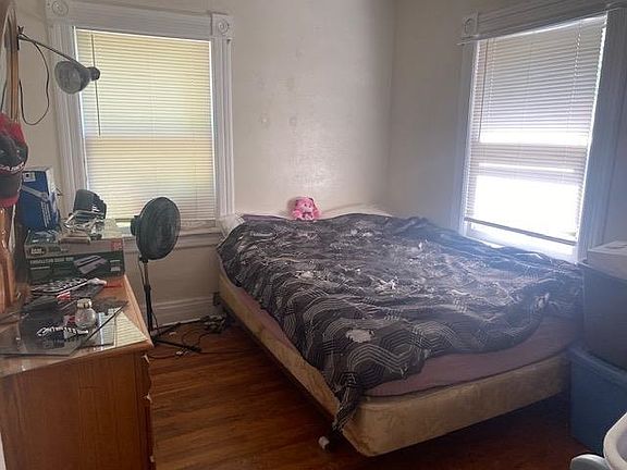 5th image of 1138 S F St