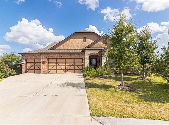 2nd image of 121 Wisteria Ct