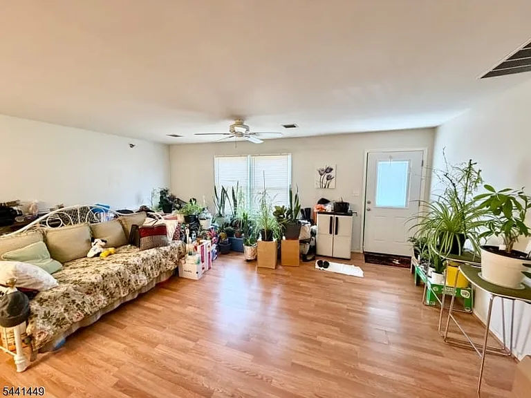 336 Bloomfield Ave #3B — Photo 3