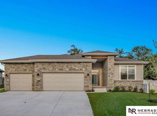 9715 S 123rd Ave, Papillion, NE 68046